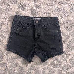 Tilly’s Vintage high-rise jean shorts